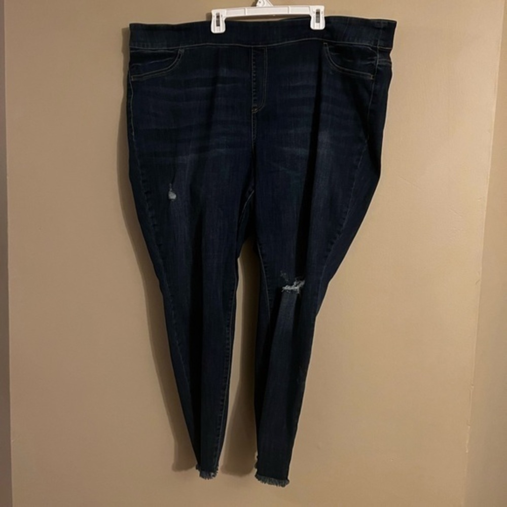 Lane Bryant Women Plus High-Rise Pull-On Jegging  Distressed Dark Wash Size 26